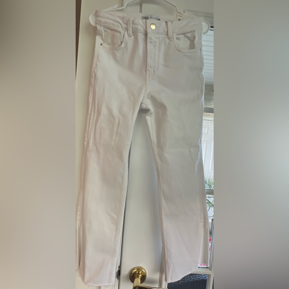 Zara mini flare white jeans never worn smoke free home